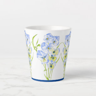 Pansies bleues Icy sur une petite Mug en latte