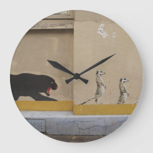 Panther auf dem Prowl Große Wanduhr