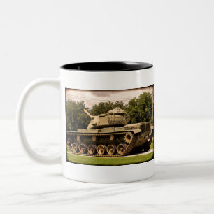 Panzer M60 der US-Armee aus dem Zweiten Weltkrieg Zweifarbige Tasse