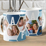 Papa 5 Foto Editable 4 Letter Bee and Honeycomb Kaffeetasse<br><div class="desc">Honigwabenkaffee Tasse, personalisiert mit 5 Ihrer Lieblings-Fotos und gedruckt mit einem 4-Buchstaben Namen, wie PAPA. Die Wabenkollage ist in einer blau-grauen Farbpalette mit einer niedlichen kleinen Biene gehalten. Wenn Sie gewollt haben, die Farben zu ändern, klicken Sie auf "Weiter anpassen" und klicken Sie auf jedes Hexagon, das Sie gewollt haben,...</div>