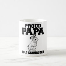 Papa fier d'une tasse de Schnauzer