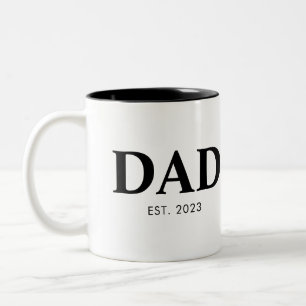 Papa hat im Jahr [Jahr] angefangen Zweifarbige Tasse