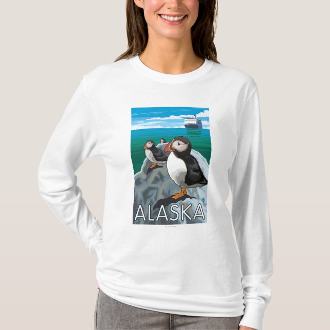 Papageientaucher, die ein Kreuzschiff aufpassen T-Shirt (Vorderseite)