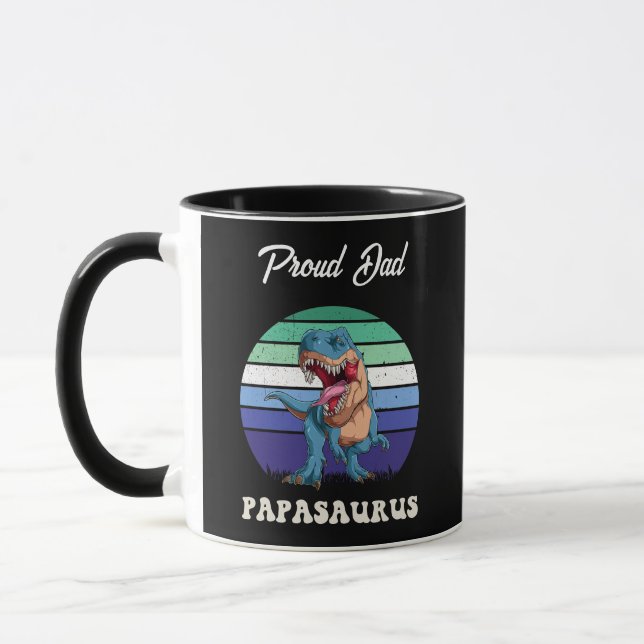 Papasaurus Funny Dinosaur über die Schwulenflagge Tasse (Links)