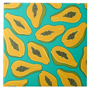 Papaya-Scheiben auf Türkis Fliese