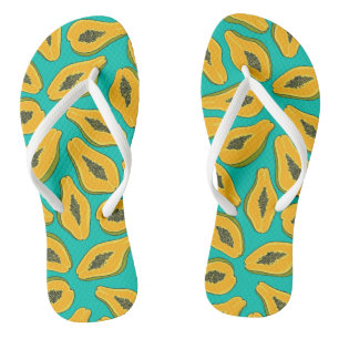 Papaya-Scheiben auf Türkis Flip Flops