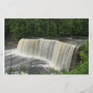 Papeterie cascade stationnaire