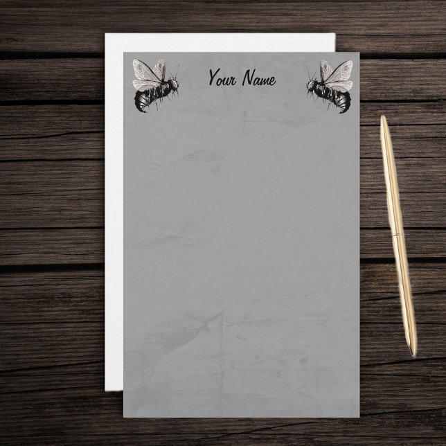Papeterie Deux illustrations d'abeilles gothiques avec des a (Two spooky black white bees skull wings on grey marbled writing stationery paper.)