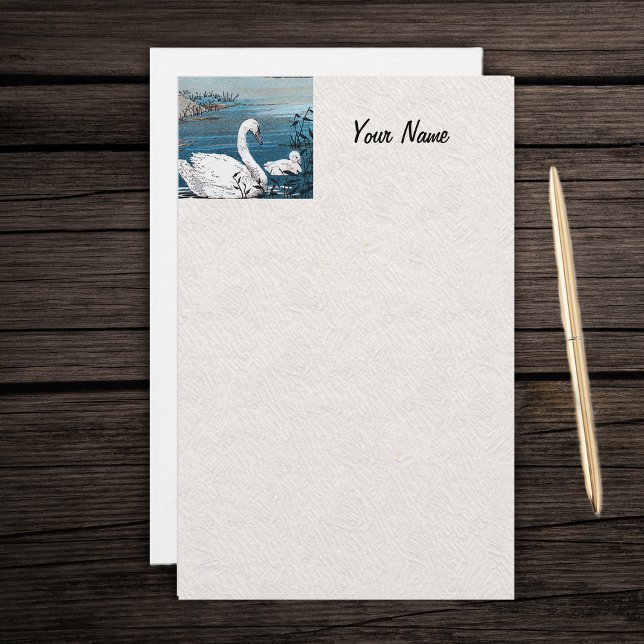 Papeterie Elégant Cygne Blanc Avec Bébé (Pretty white swan with baby in blue lake on faux textured writing stationery paper.)