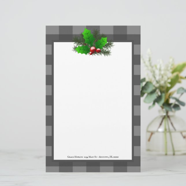 Papeterie Noël Holly Buffalo Plaid Papier personnalisé (Debout devant)