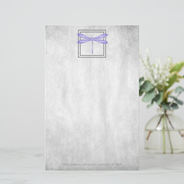 Papeterie Papier à lettres personnalisées à libellules viole (Debout devant)