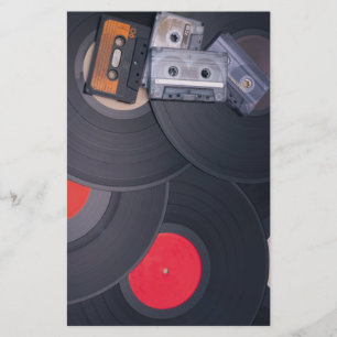 Papeterie rétros enregistreurs à cassettes et disques vinyle
