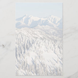 Papeterie Une vue pittoresque des montagnes et des arbres de