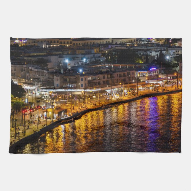 Paphos-Küste in der Nacht, Aussicht auf die Drohne Geschirrtuch (Horizontal)