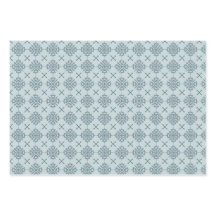 Papier à envelopper avec des flocons de neige
