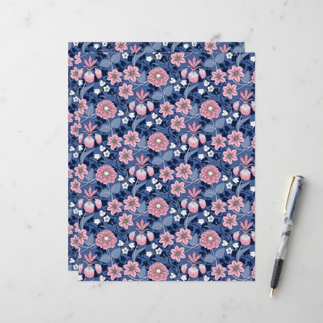Papier à rebut bleu et rose de fleurs victorienne (Devant/Arrière en situation)