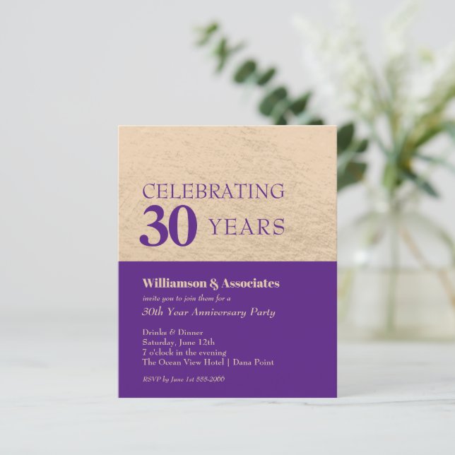 Papier Anniversaire commercial Purple Gold Invitation (Debout devant)