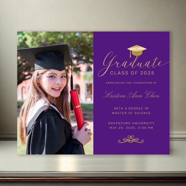 Papier Baccalauréat en or violet du budget - Script offic (Budget Purple Gold Formal Script Photo Graduation Announcement)