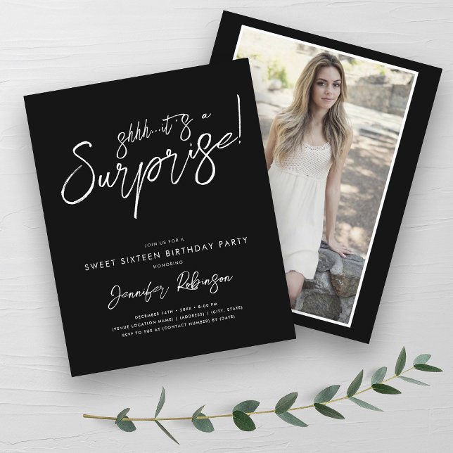 Papier Blanc noir moderne Surprise Sweet 16 Invitations (Modern Black White Surprise Sweet 16 Invites )