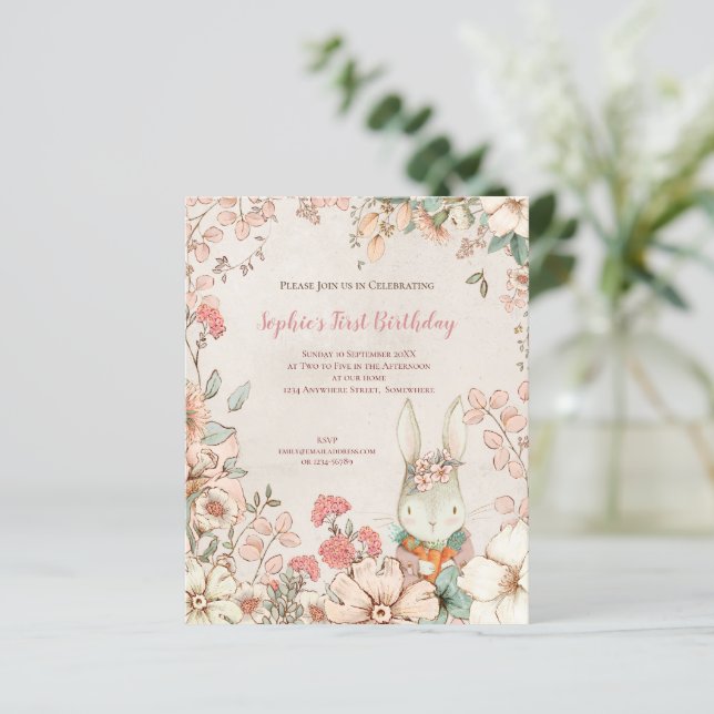 Papier Budget Bunny Floral 1er Anniversaire Invitation fi (Debout devant)