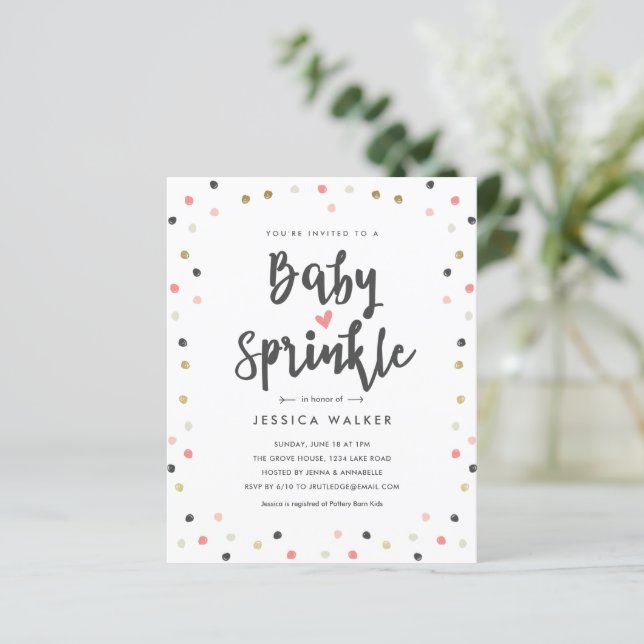 Papier Budget Confetti rose Baby Sprinkle Invitation (Debout devant)