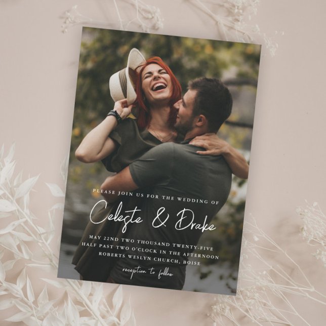 Papier Budget Modern Script Faire-part de mariage photo (Modern Script Names Budget Photo Wedding Invitations.)