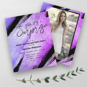 Papier Budget Moderne Purple Surprise Sweet 16 Invitation
