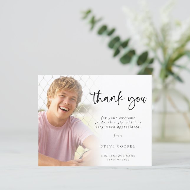 Papier Budget Photo Moderne Script Graduation Merci (Debout devant)