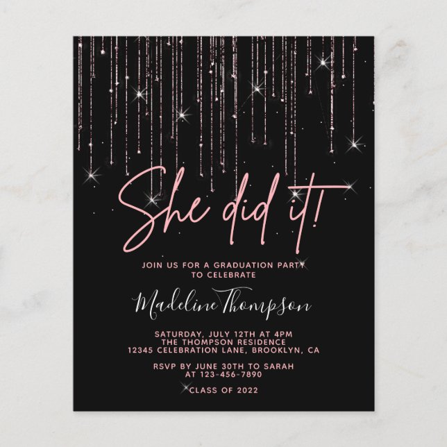 Papier Budget Rose Gold Elle l'a fait Graduation Invitati (Devant)
