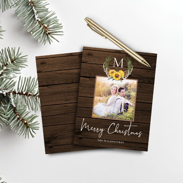 Papier Budget Russe tournesol de Noël Monogramme photo (Budget Rustic Christmas Sunflower Monogram Photo Card)