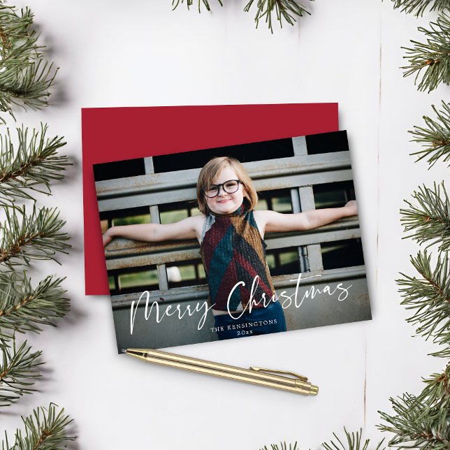 Papier Budget Typographie moderne Joyeux Noël Photo (Budget Modern Typography Merry Christmas Photo Card)