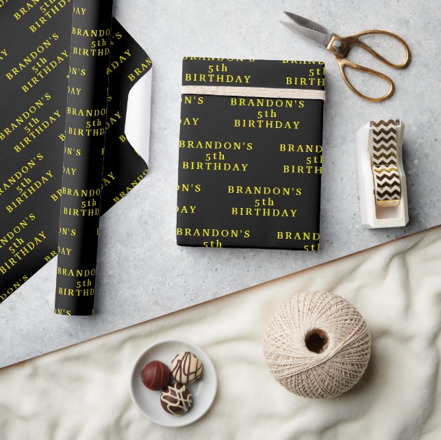 Papier Cadeau 5e anniversaire mignon noir simple moderne garçon (Artisanat)