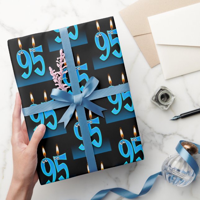 Papier Cadeau 95e anniversaire bougies avec boules d'yeux (Cadeaux)