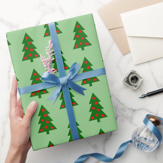 Papier Cadeau Arbre de Noël Vert Avec Coeurs Rouges Simple (Cadeaux)