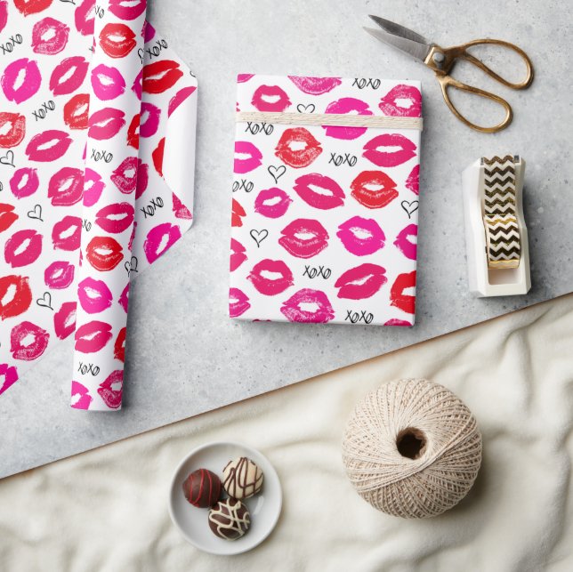 Papier Cadeau Baisers XOXO rouge et rose (Artisanat)