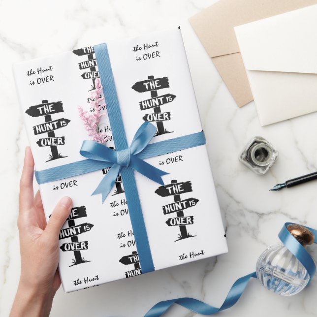 Papier Cadeau Bandes rustiques noires et blanches La chasse est  (Cadeaux)
