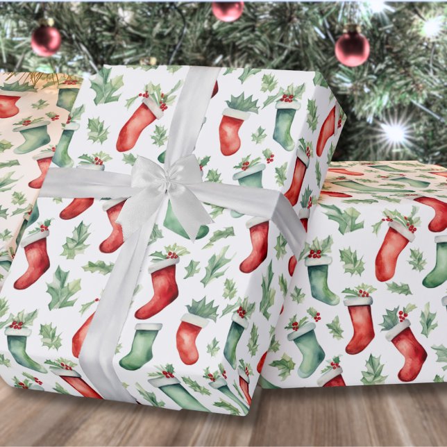Papier Cadeau Bas rouges verts de Noël (Traditional Festive Red Green Stockings Christmas Wrapping Paper)