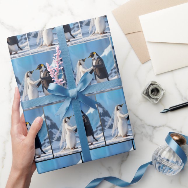 Papier Cadeau Bride and Groom Penguins Dancing On Ice (Cadeaux)