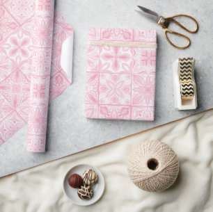 Papier Cadeau Carreaux ornés en rose