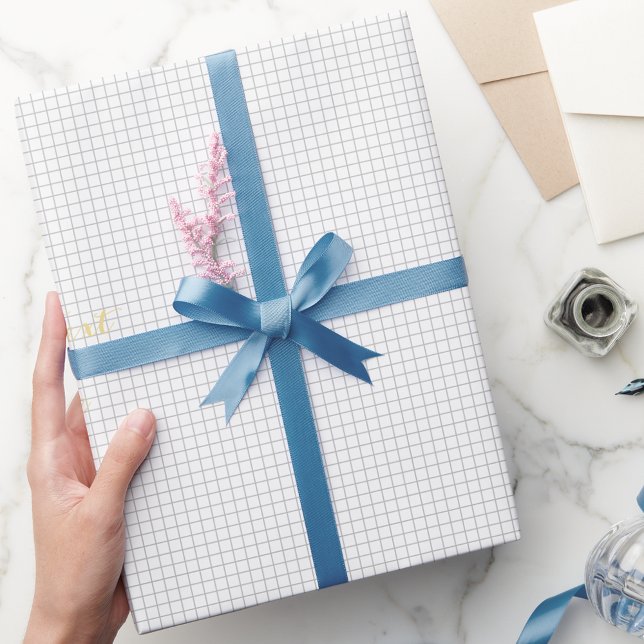 Papier Cadeau Carrés Noir Blanc Moderne Faux Gold Personnalisé (Modern Black White Squares Custom Faux Gold Text Wrapping Paper)