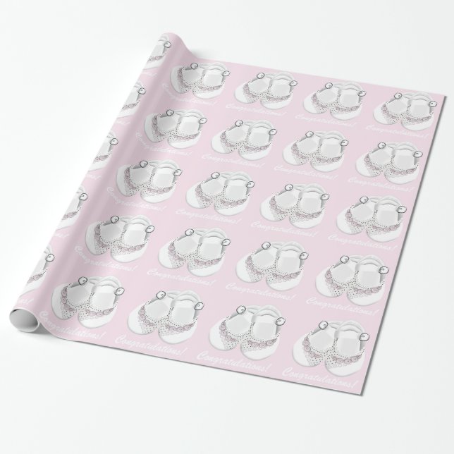Papier Cadeau Chaussures pour bébé rose Baby shower papier envel (Déroulé)
