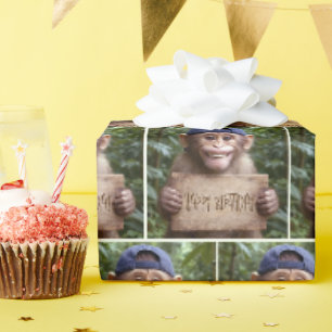 Papier Cadeau Chimpanzé avec pancarte Joyeux Anniversaire