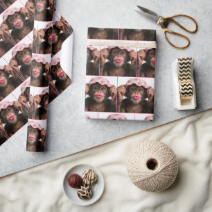 Papier Cadeau Chimpanzé portant du rouge à lèvres rose
