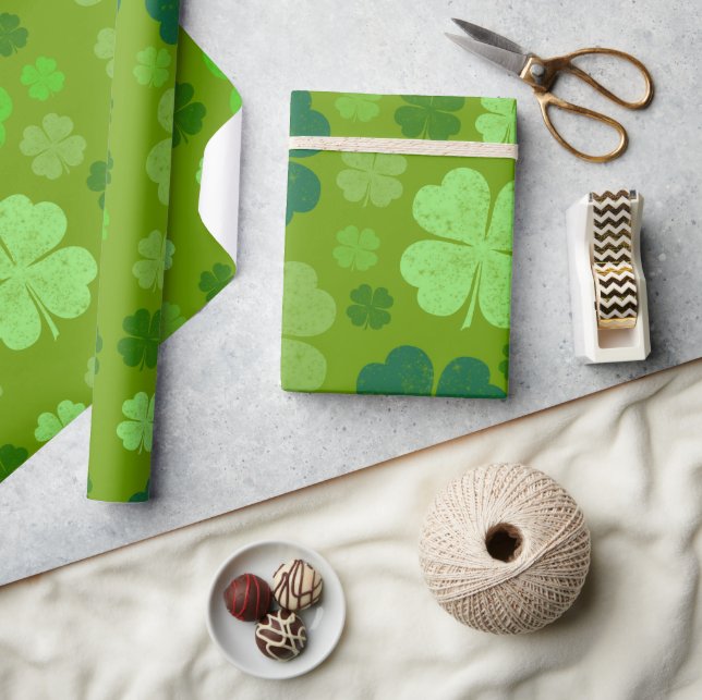 Papier Cadeau Clovers verts, Lucky Clovers, Saint Patrick's Day (Artisanat)