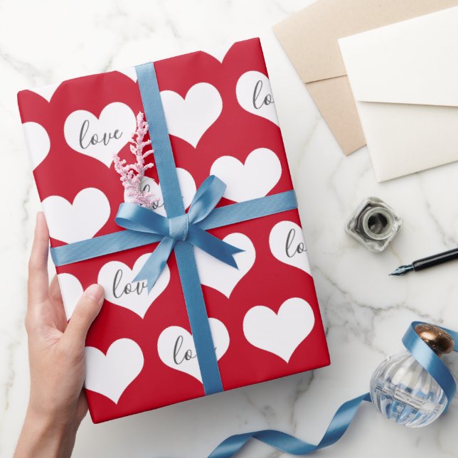 Papier Cadeau Coeurs d'amour sur le rouge (Cadeaux)