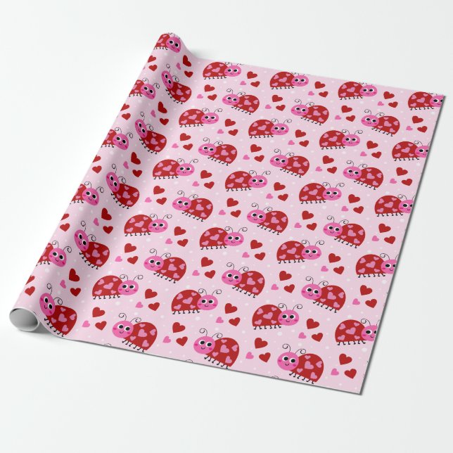 Papier Cadeau Coeurs de Ladybug Motif rose (Déroulé)