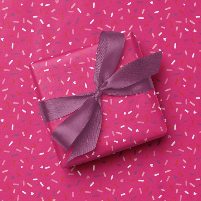 Papier Cadeau Coeurs et arroses violet rouge (Créateur téléchargé)