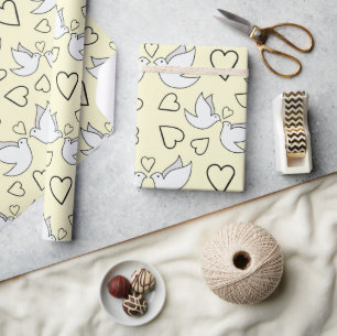 Papier Cadeau Colombes de mariage et cœurs jaune clair sans cout