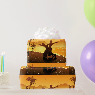 Papier Cadeau Couple Tropical Dansant sur la Plage au Coucher du