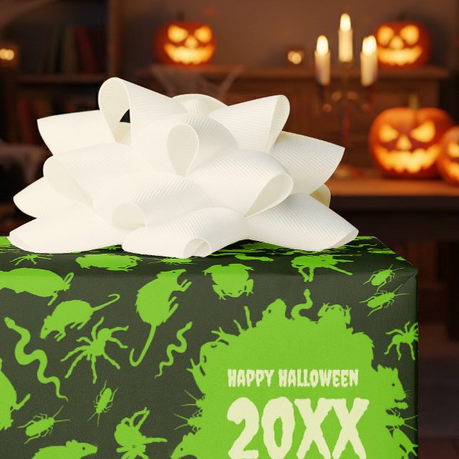 Papier Cadeau Creepy Crawlies Happy Halloween Add The Year Green (Créateur téléchargé)
